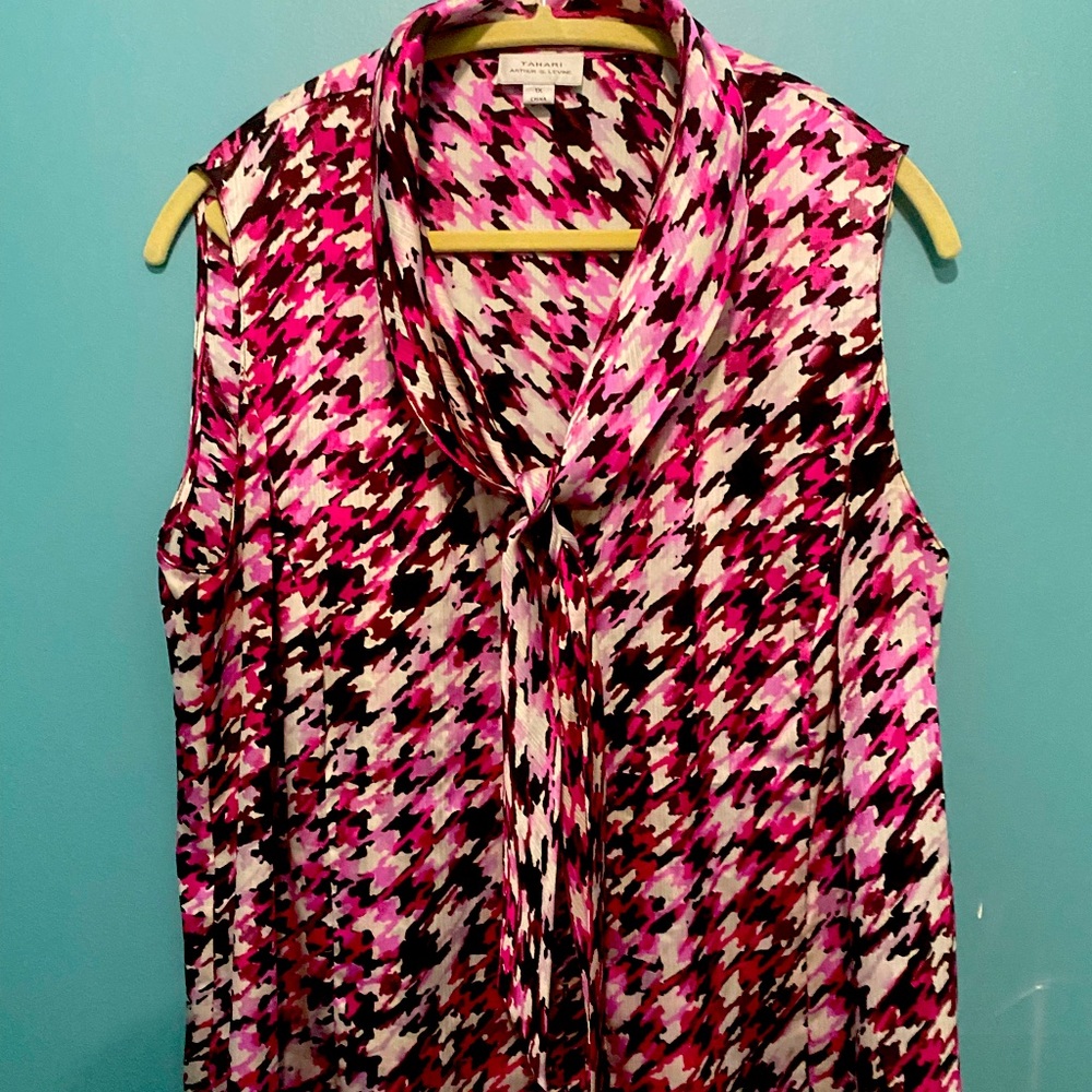 Tahari blouse, 1x
